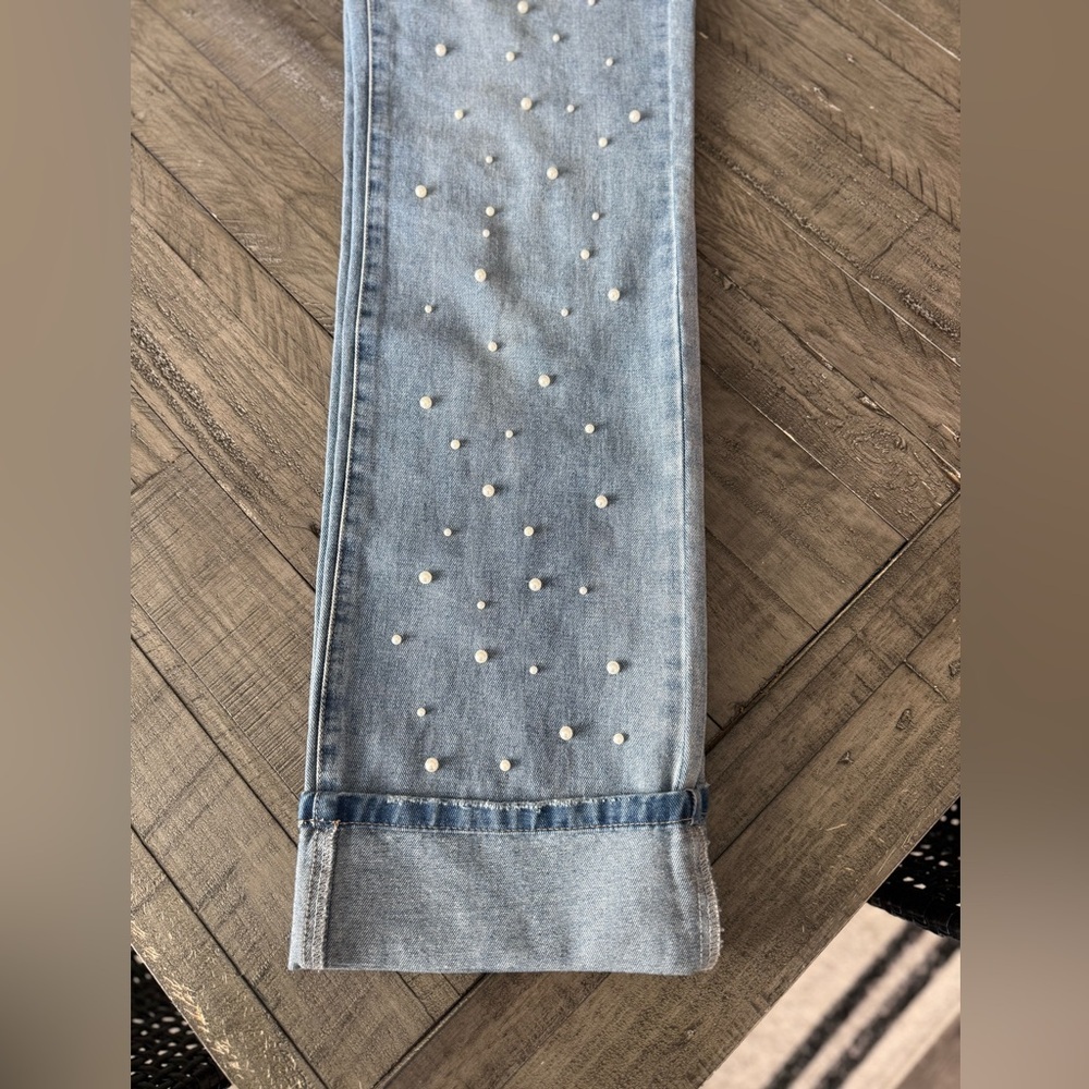 BNWT Vero Moda Straight Leg Pearl Embellished Jean, size 28. - Picture 8 of 14